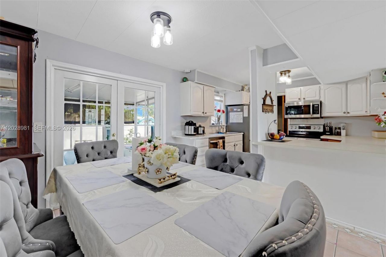 780 95th Street Ocean, Marathon, FL 33050 Photo