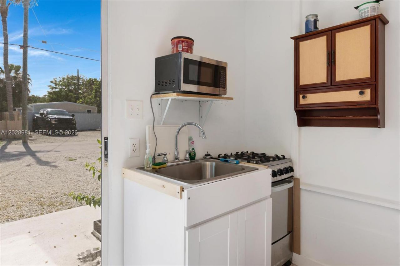 780 95th Street Ocean, Marathon, FL 33050 Photo