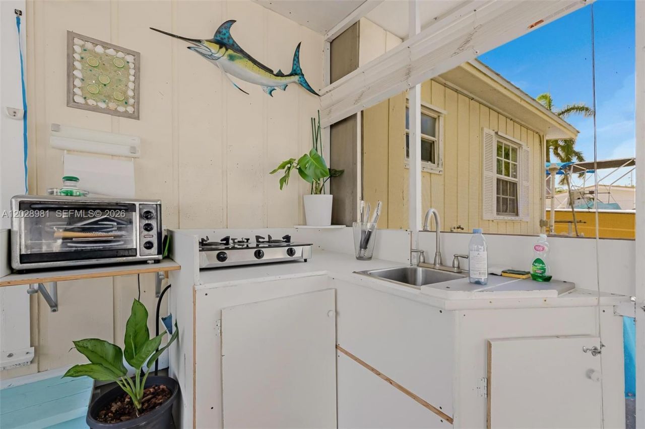 780 95th Street Ocean, Marathon, FL 33050 Photo