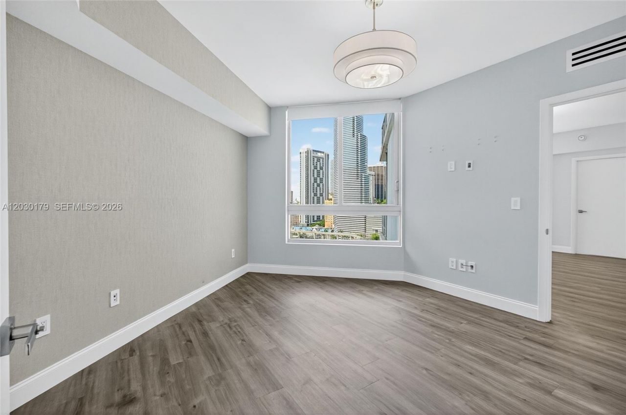 350 S Miami Ave , Unit 1705, Miami, FL 33130 Photo