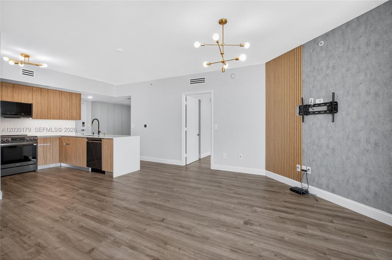 350 S Miami Ave , Unit 1705, Miami, FL 33130 Photo