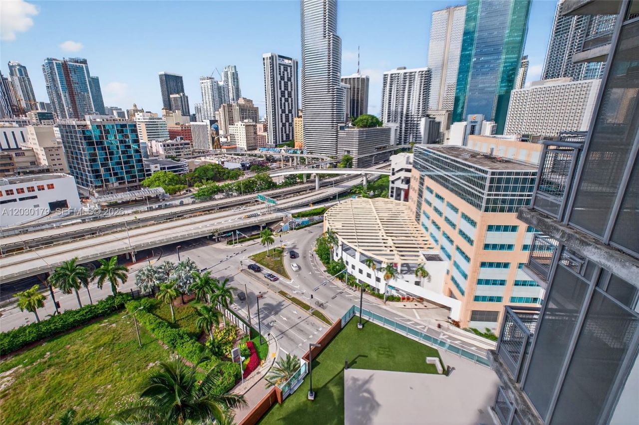 350 S Miami Ave , Unit 1705, Miami, FL 33130 Photo