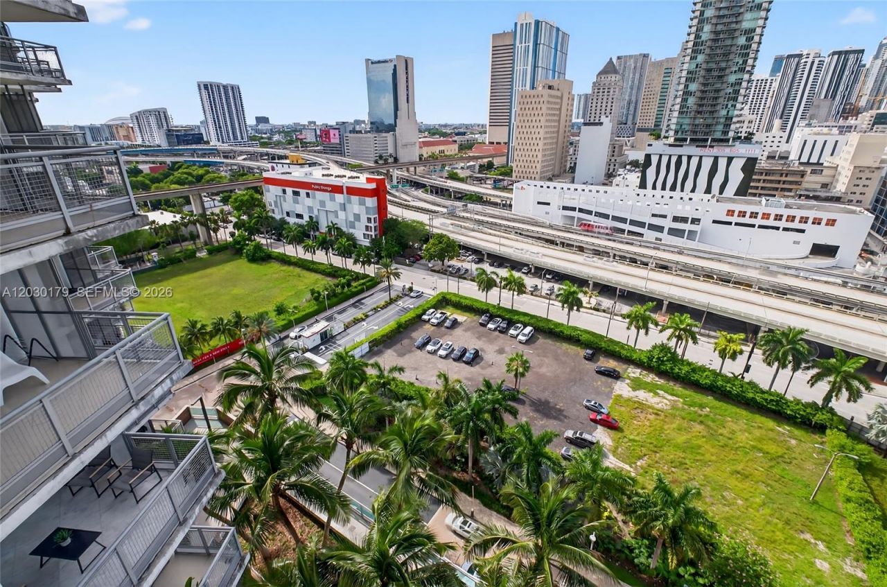 350 S Miami Ave , Unit 1705, Miami, FL 33130 Photo