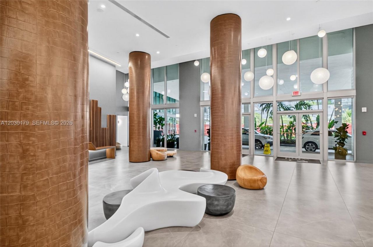350 S Miami Ave , Unit 1705, Miami, FL 33130 Photo