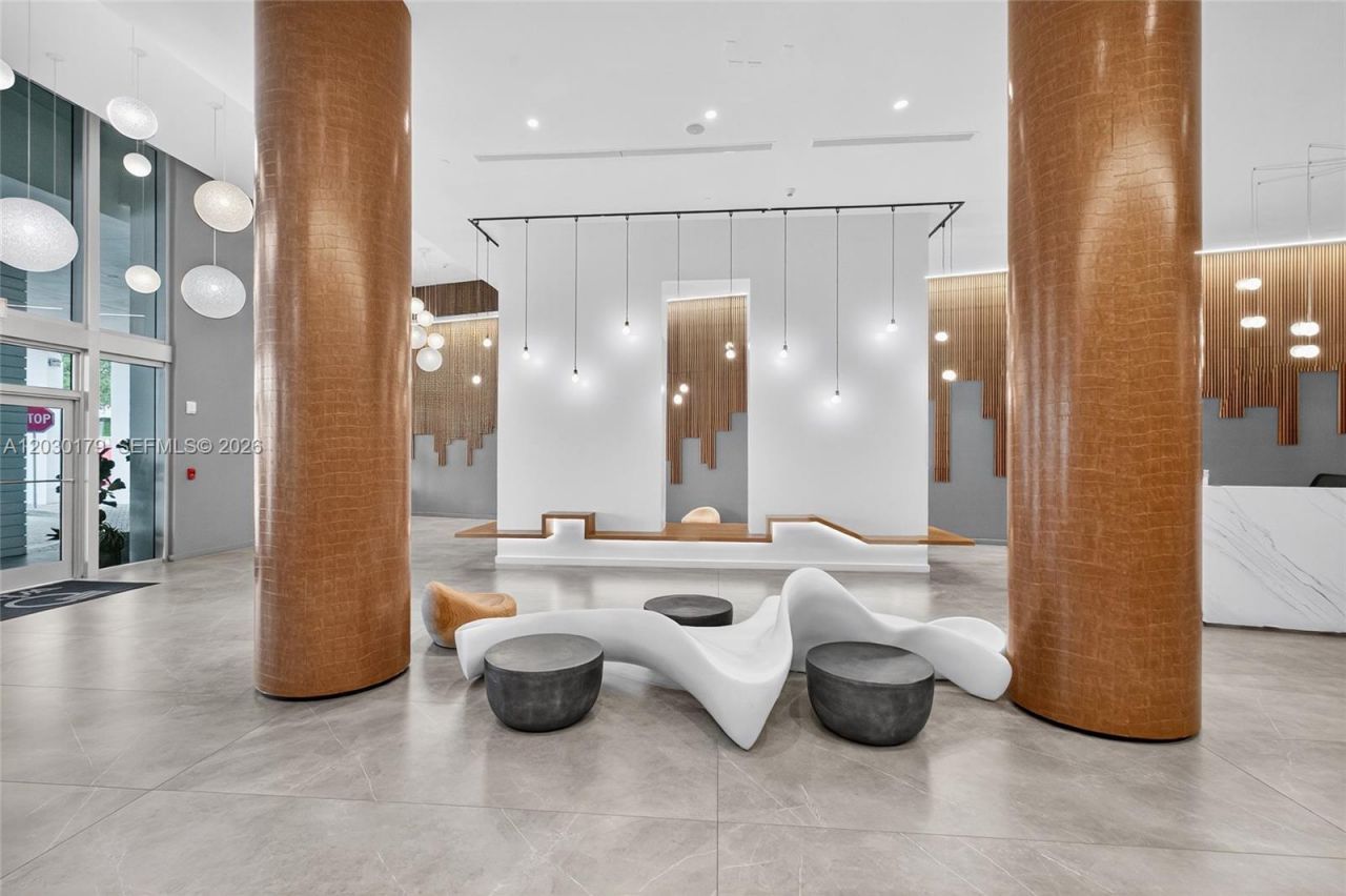 350 S Miami Ave , Unit 1705, Miami, FL 33130 Photo