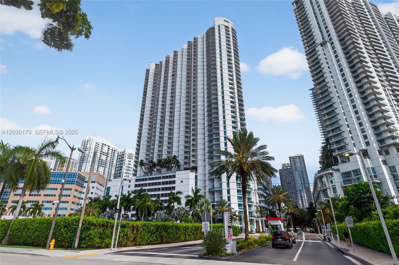 350 S Miami Ave , Unit 1705, Miami, FL 33130 Photo