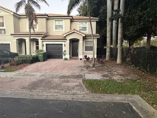 901 NE 42nd Ave , Homestead, FL 33033