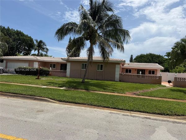 300 SW 68th Ave , Margate, FL 33068