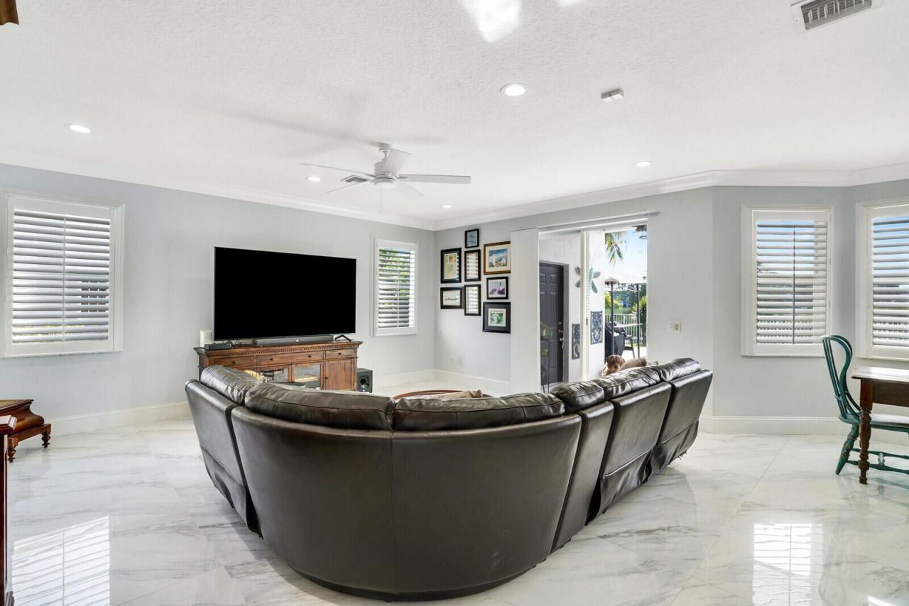 2176 Bellcrest Circle , Royal Palm Beach, FL 33411 Photo
