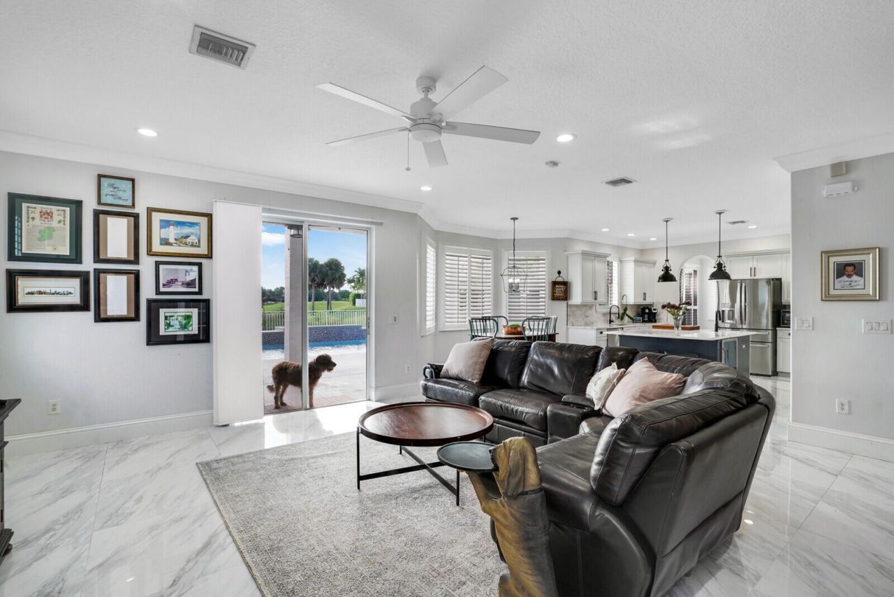 2176 Bellcrest Circle , Royal Palm Beach, FL 33411 Photo