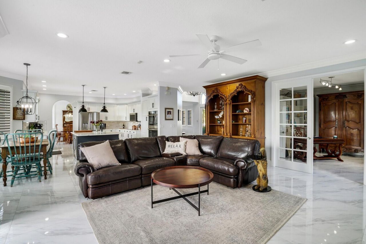 2176 Bellcrest Circle , Royal Palm Beach, FL 33411 Photo