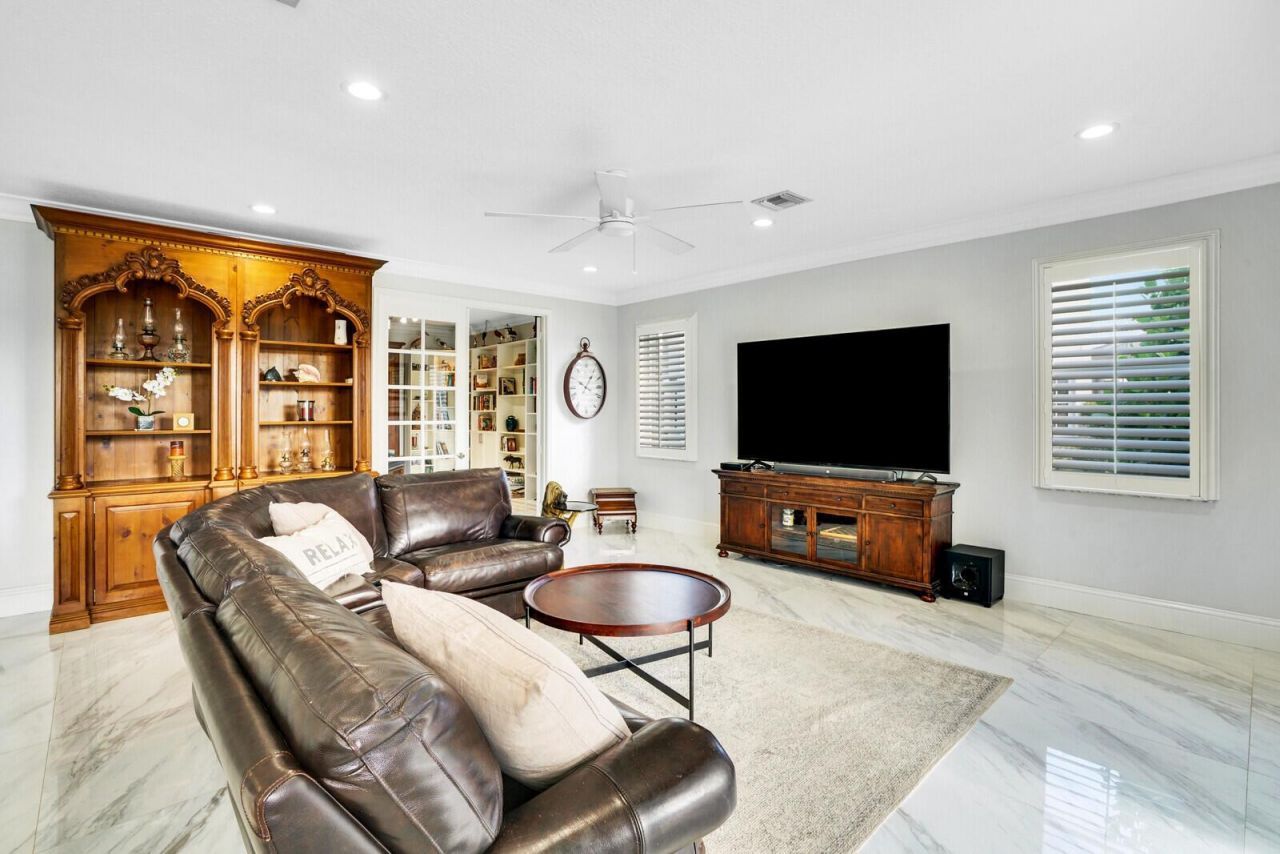 2176 Bellcrest Circle , Royal Palm Beach, FL 33411 Photo