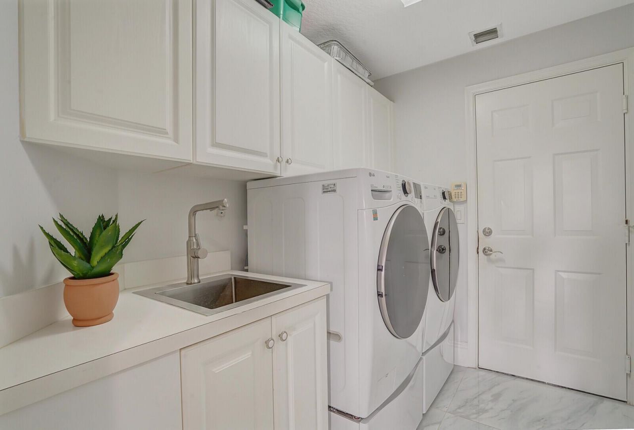 2176 Bellcrest Circle , Royal Palm Beach, FL 33411 Photo
