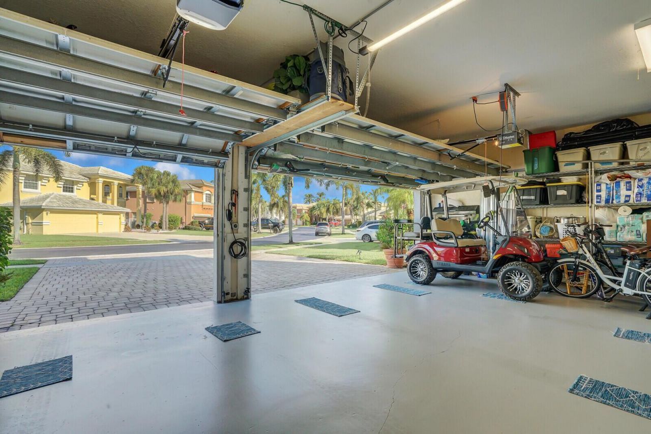 2176 Bellcrest Circle , Royal Palm Beach, FL 33411 Photo