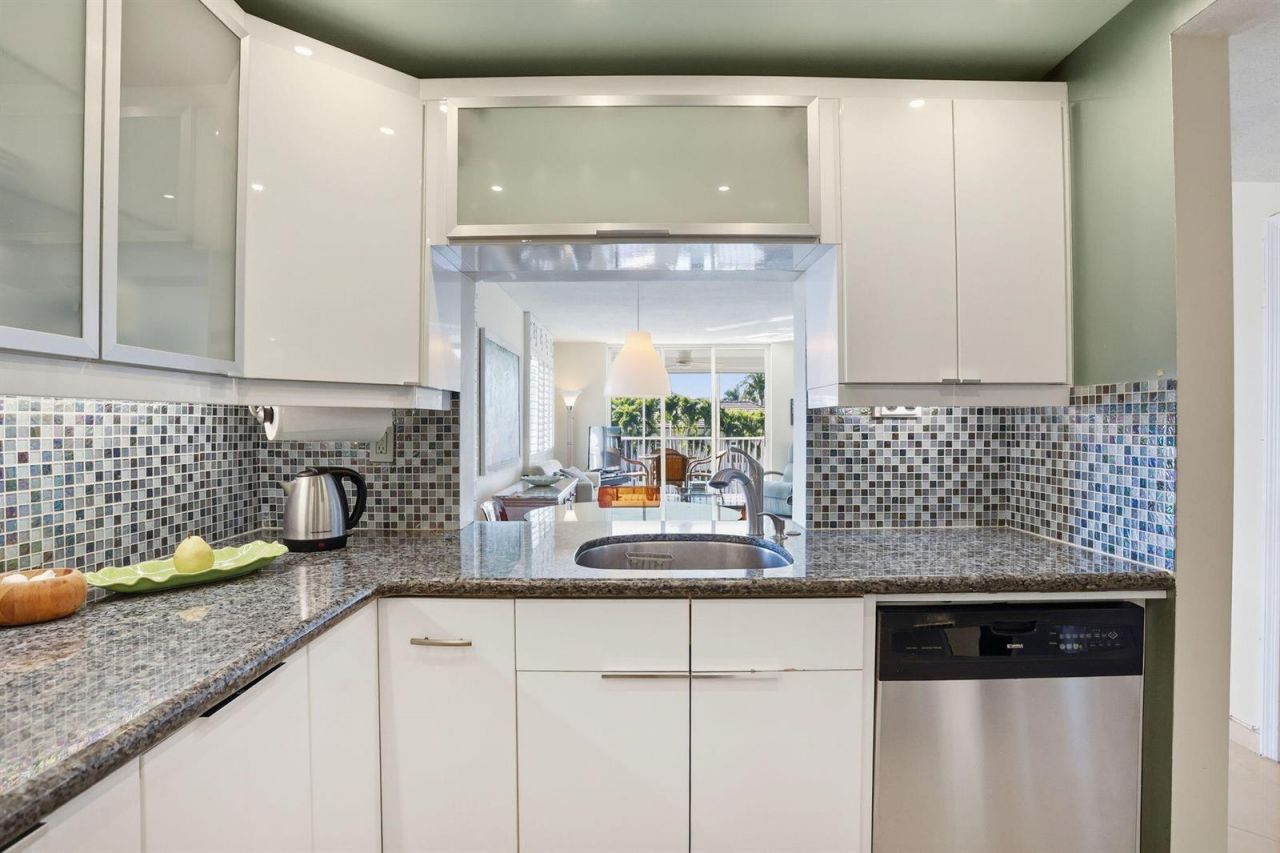 750 NE Spanish River Boulevard , Unit 201, Boca Raton, FL 33431 Photo