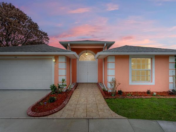 430 SE Thanksgiving Avenue , Port St. Lucie, FL 34984