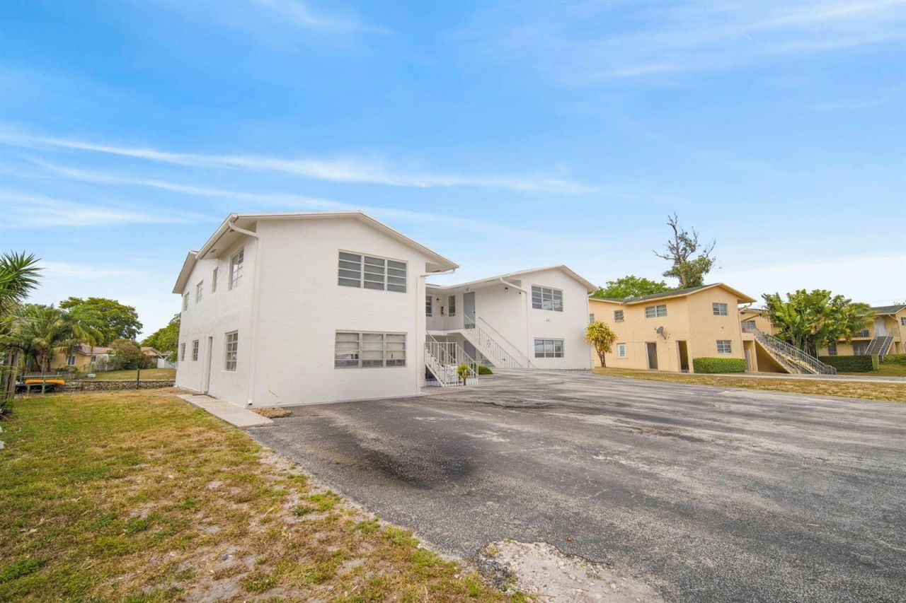 461 Sunshine Drive , Unit 1-6, Coconut Creek, FL 33066 Photo