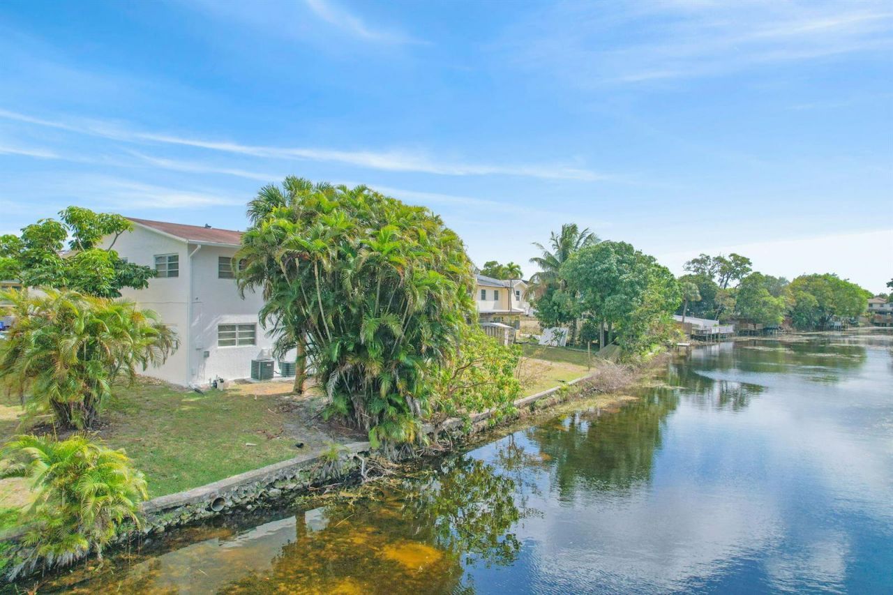 461 Sunshine Drive , Unit 1-6, Coconut Creek, FL 33066 Photo