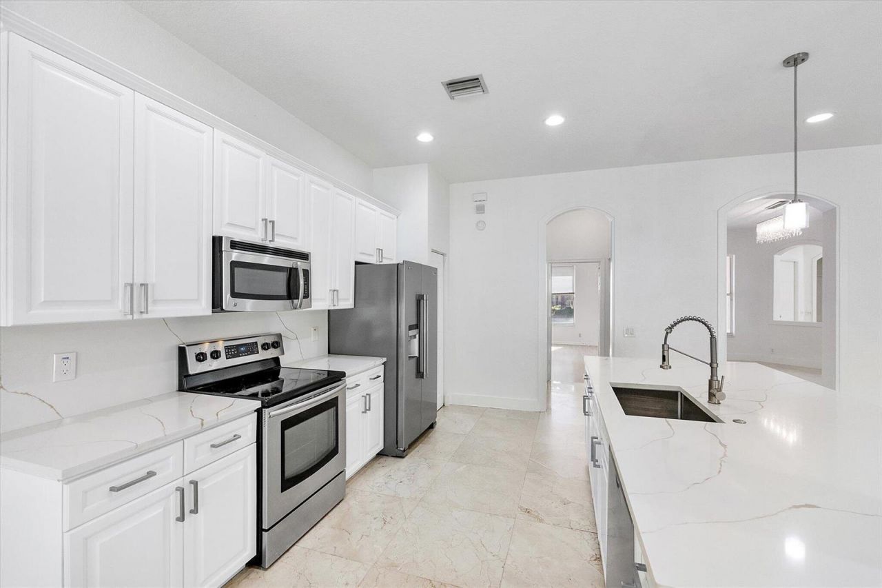 2013 Harbor View Circle , Weston, FL 33327 Photo