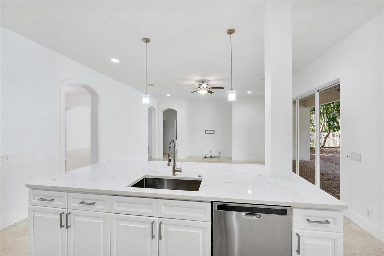 2013 Harbor View Circle , Weston, FL 33327 Photo