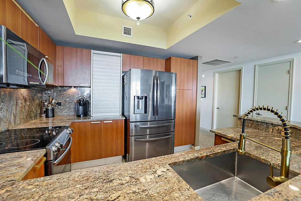 2640 Lake Shore Drive , Unit 1416, Riviera Beach, FL 33404 Photo