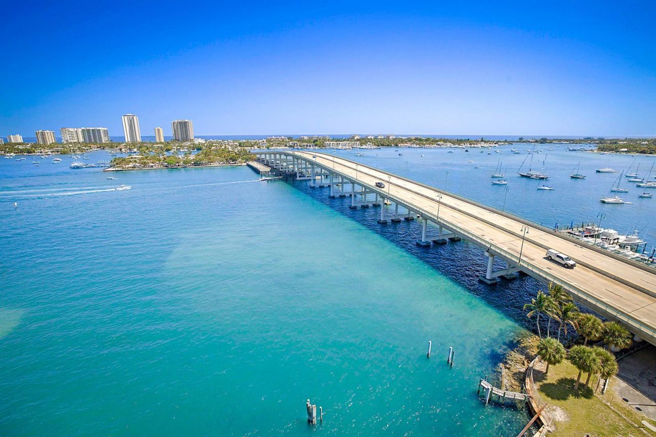 2640 Lake Shore Drive , Unit 1416, Riviera Beach, FL 33404 Photo