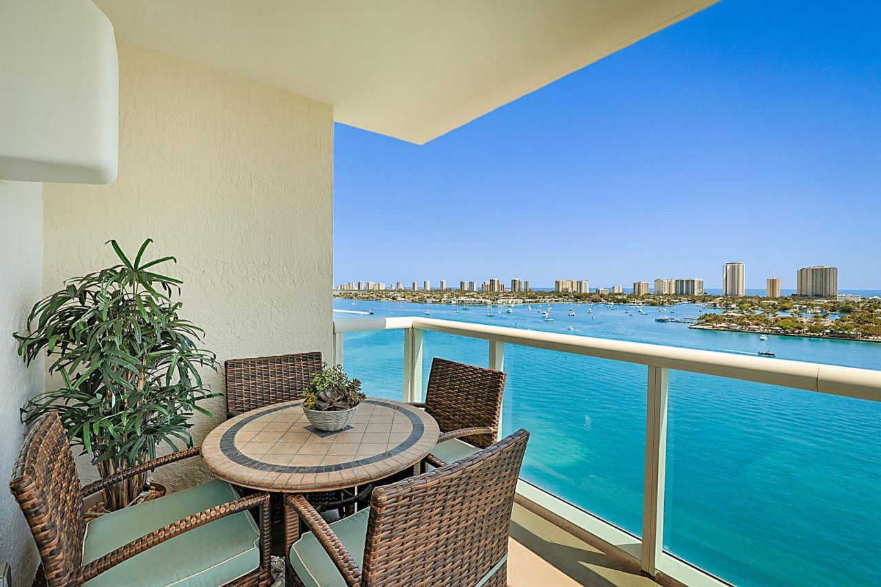 2640 Lake Shore Drive , Unit 1416, Riviera Beach, FL 33404 Photo