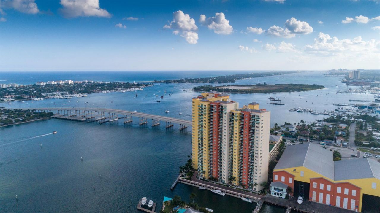 2640 Lake Shore Drive , Unit 1416, Riviera Beach, FL 33404 Photo