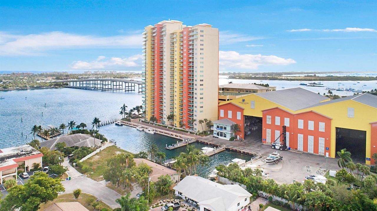 2640 Lake Shore Drive , Unit 1416, Riviera Beach, FL 33404 Photo