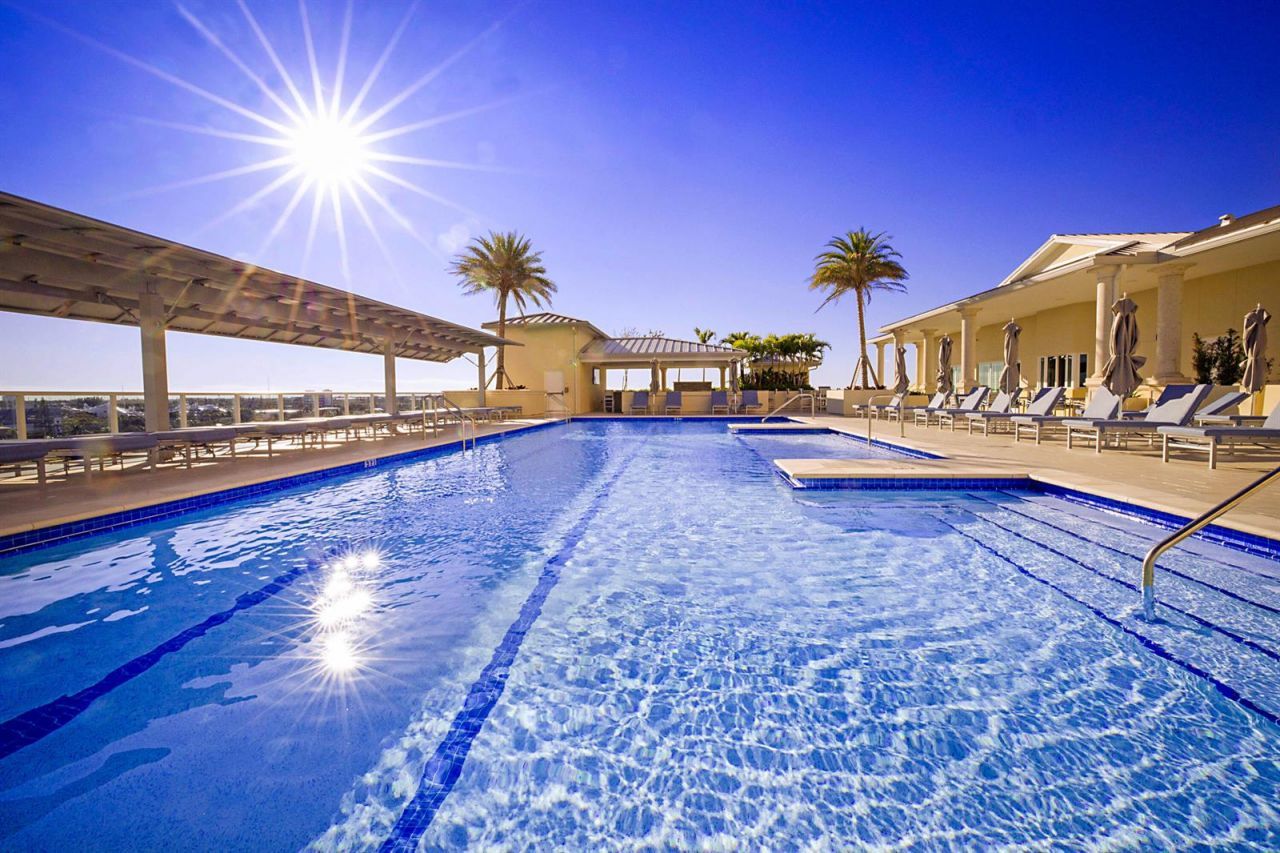 2640 Lake Shore Drive , Unit 1416, Riviera Beach, FL 33404 Photo