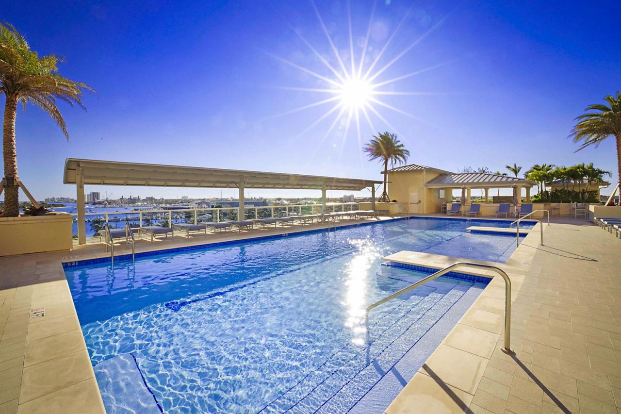 2640 Lake Shore Drive , Unit 1416, Riviera Beach, FL 33404 Photo