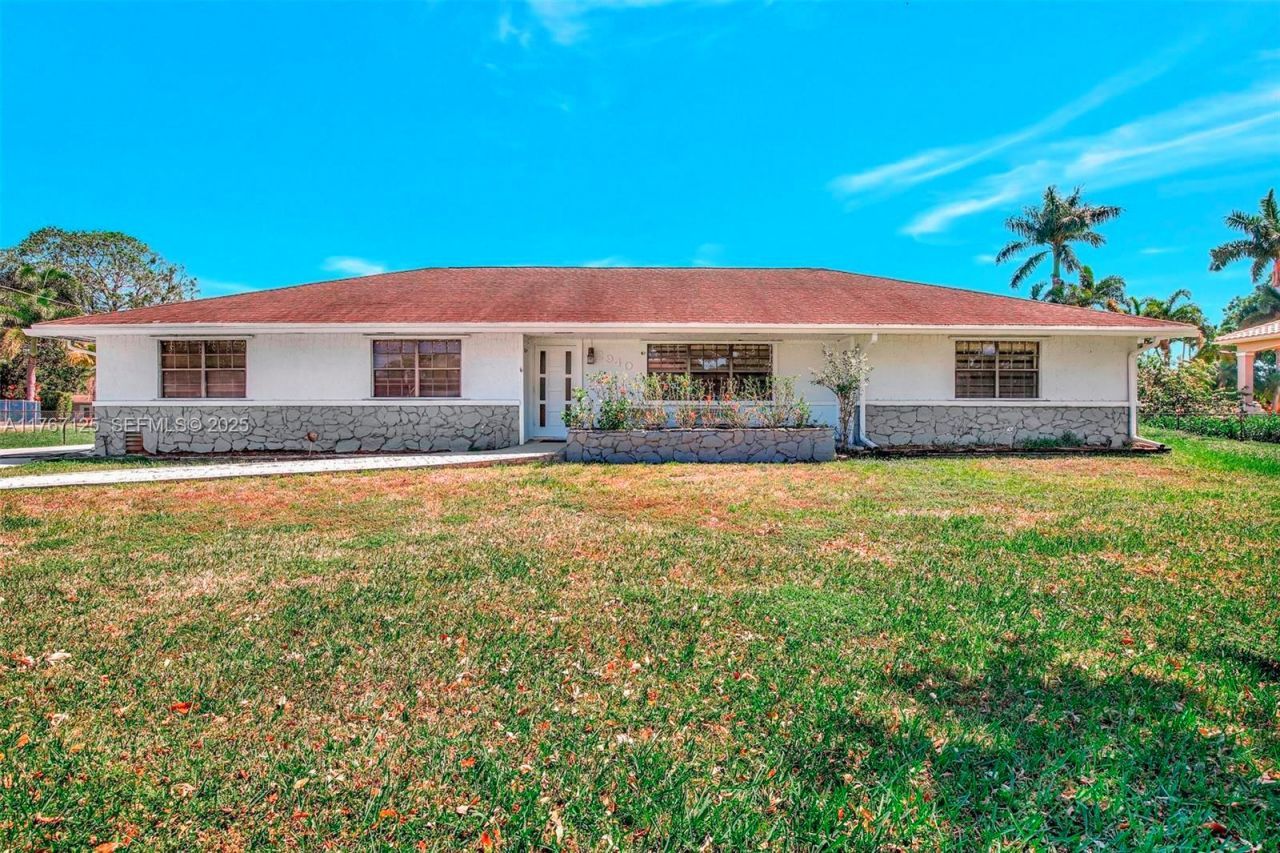 2940 SW 156th Avenue , Davie, FL 33331 Photo