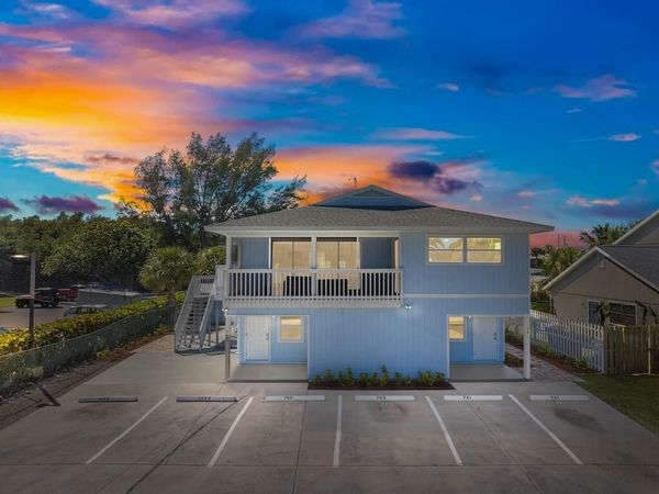 741 Hernando Street , Fort Pierce, FL 34949