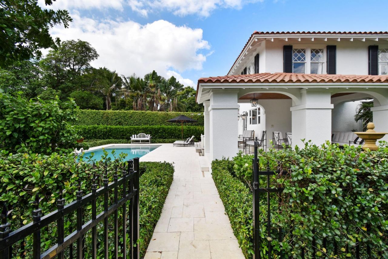 300 Buckingham Road , West Palm Beach, FL 33405 Photo