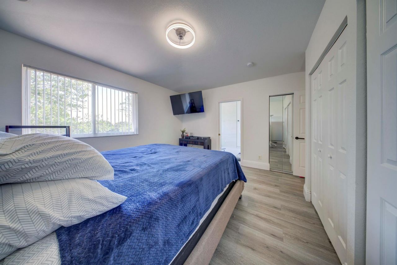 2364 Center Stone Lane , Riviera Beach, FL 33404 Photo