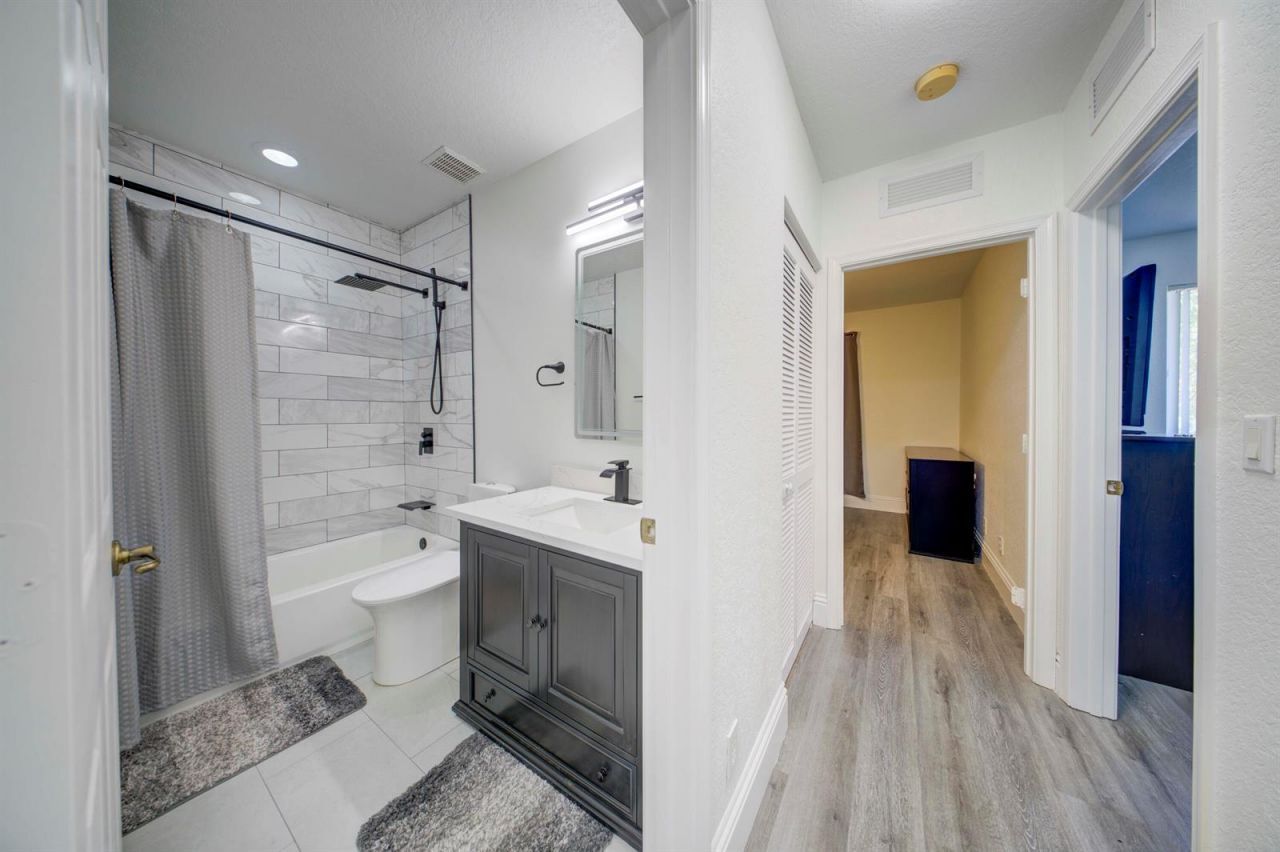 2364 Center Stone Lane , Riviera Beach, FL 33404 Photo