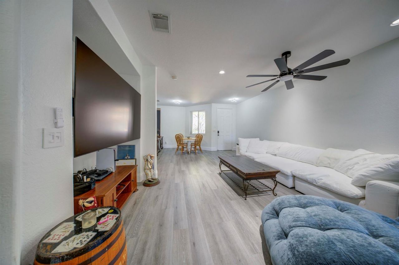 2364 Center Stone Lane , Riviera Beach, FL 33404 Photo