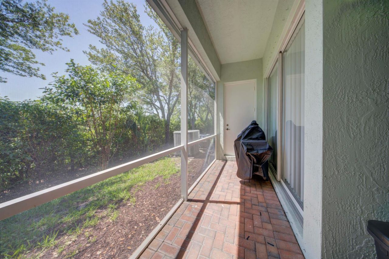 2364 Center Stone Lane , Riviera Beach, FL 33404 Photo