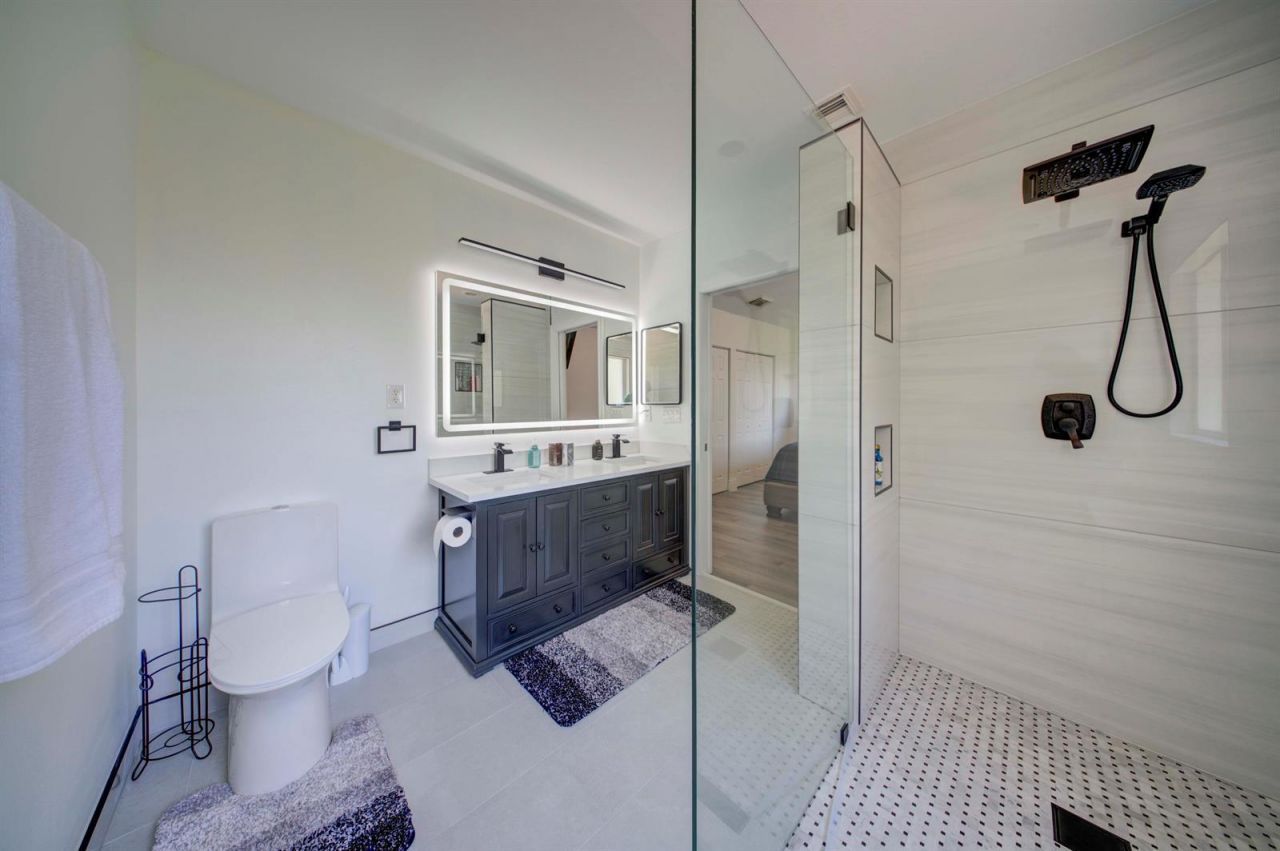 2364 Center Stone Lane , Riviera Beach, FL 33404 Photo