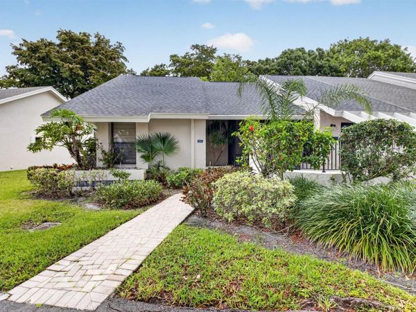 10911 Lake Front Place , Boca Raton, FL 33498