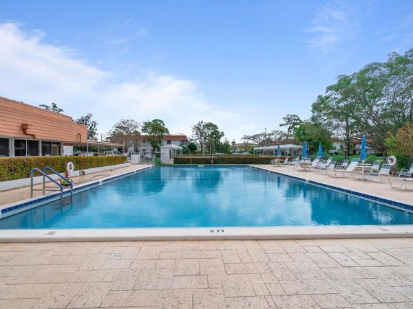 2600 SE Ocean Boulevard , Unit Q8, Stuart, FL 34996