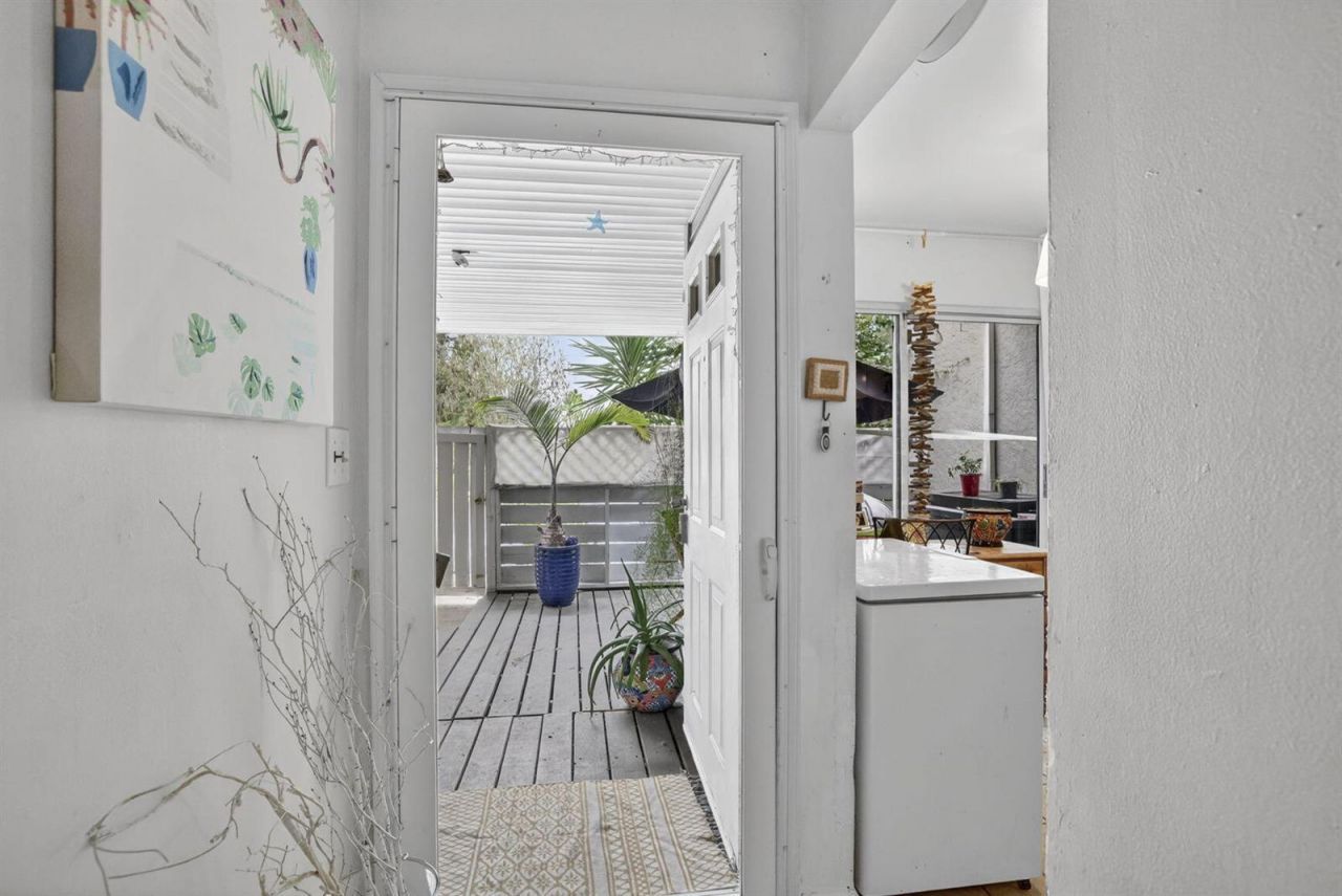 153 W Hemingway Circle W, Margate, FL 33063 Photo