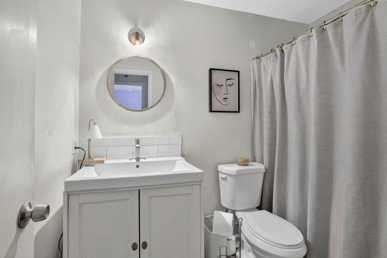 153 W Hemingway Circle W, Margate, FL 33063 Photo