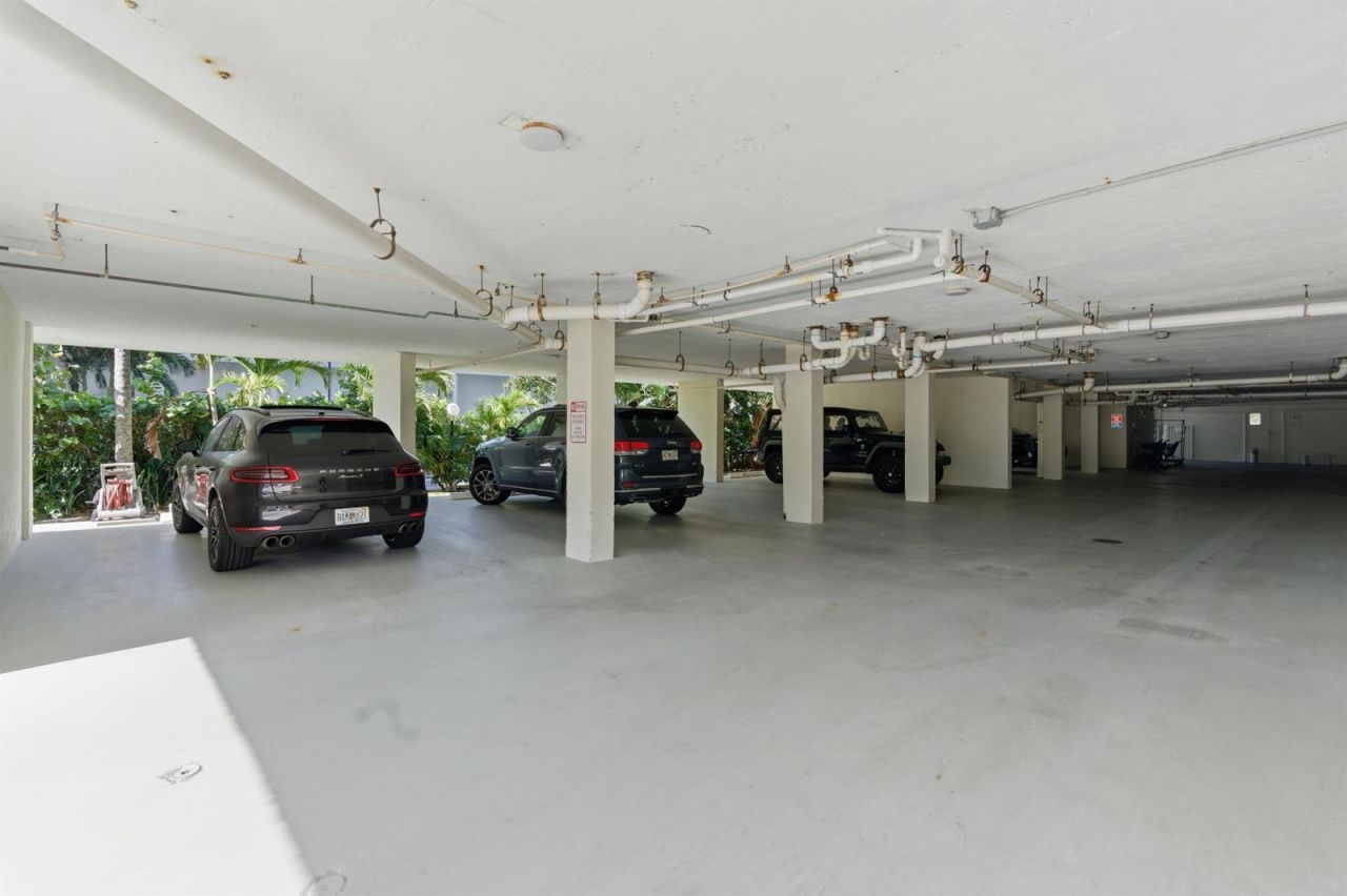 3581 S Ocean Boulevard , Unit Apt 4e, South Palm Beach, FL 33480 Photo