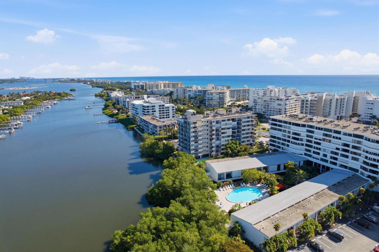 3581 S Ocean Boulevard , Unit Apt 4e, South Palm Beach, FL 33480 Photo