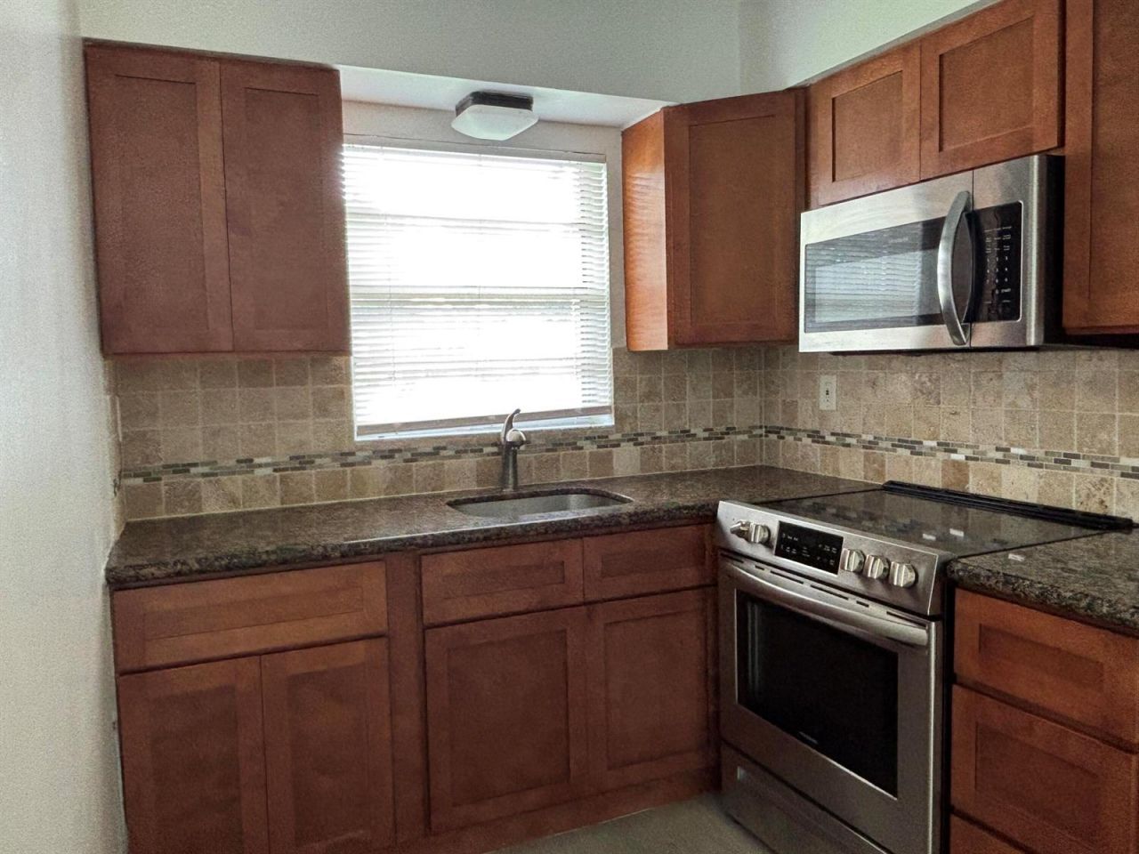 1916 SW 11th Street , Unit 5, Fort Lauderdale, FL 33312 Photo