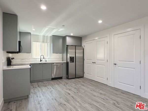 11512 Oxford Avenue, Unit G, Hawthorne, CA 90250