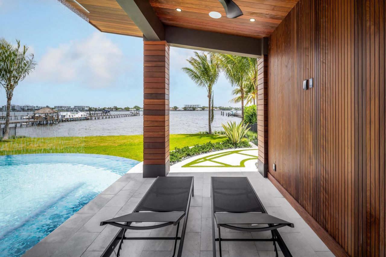 1708 N Lakeside Drive , Lake Worth, FL 33460 Photo