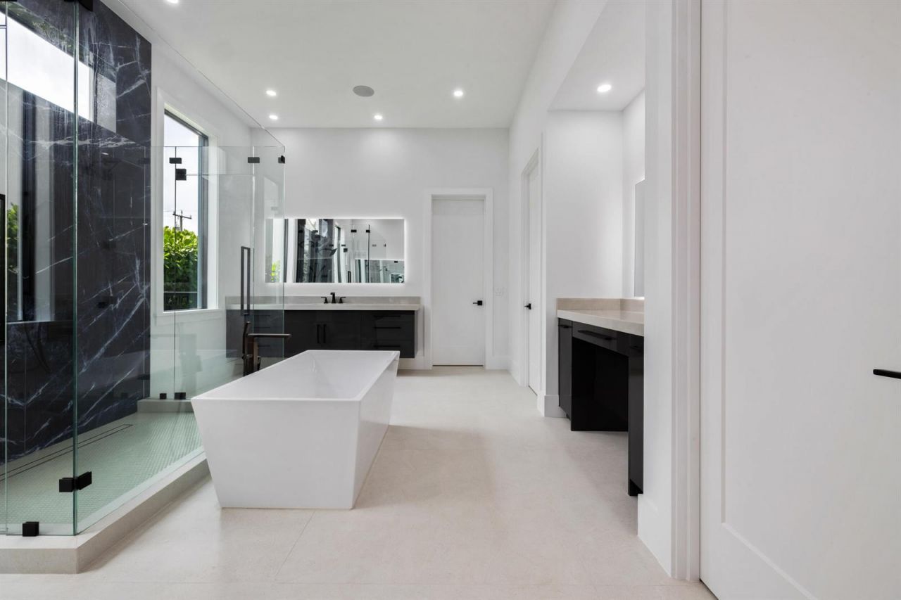 1708 N Lakeside Drive , Lake Worth, FL 33460 Photo