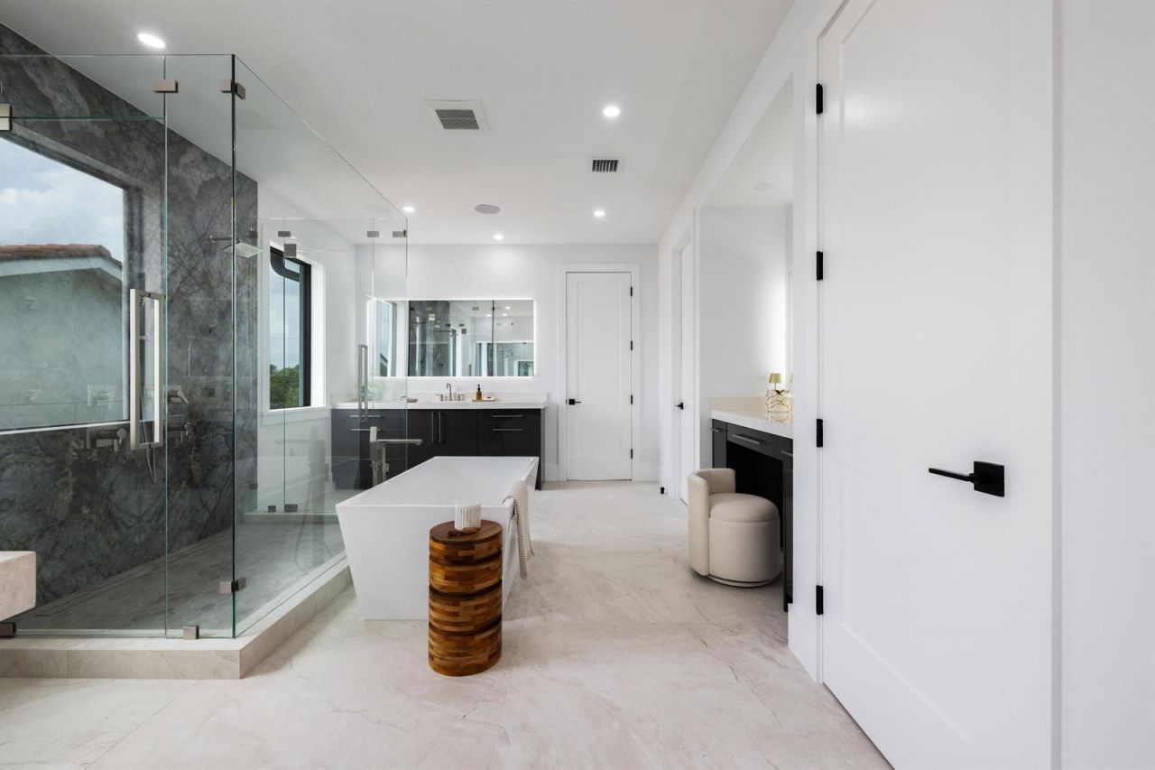 1708 N Lakeside Drive , Lake Worth, FL 33460 Photo